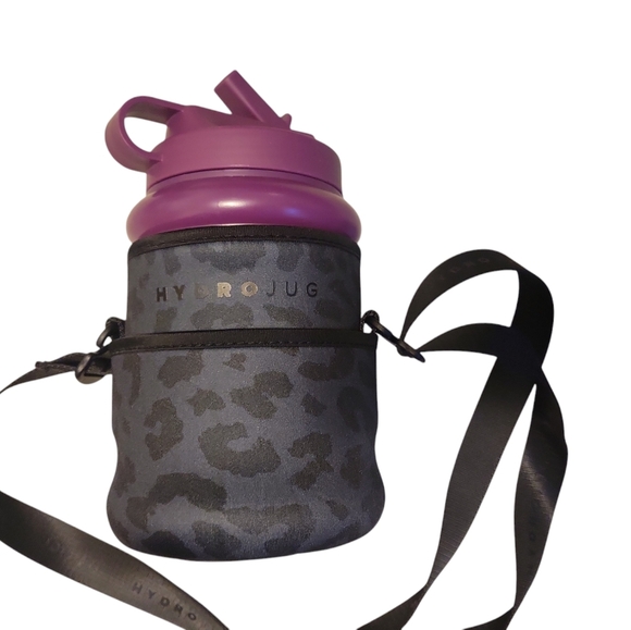 Hydrojug 32 oz purple with black sleeve - Picture 2 of 5